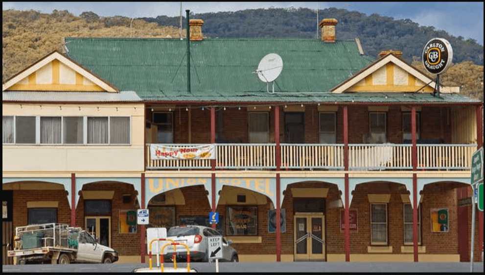 Tumbarumba_Hotel